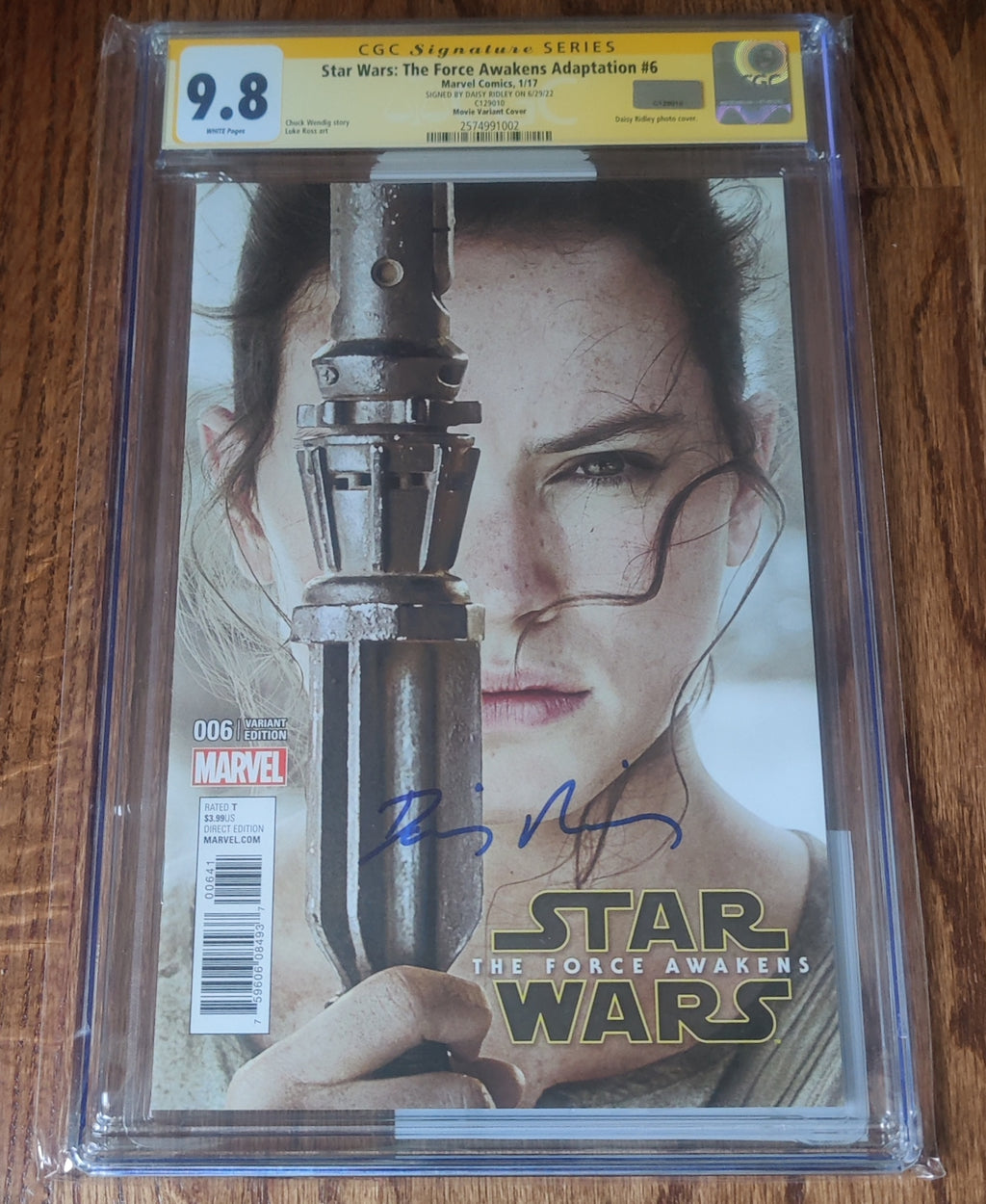 Daisy Ridley Signed Star Wars: The Force Awakens Adaptation #6 CGC Sig Ser 9.8