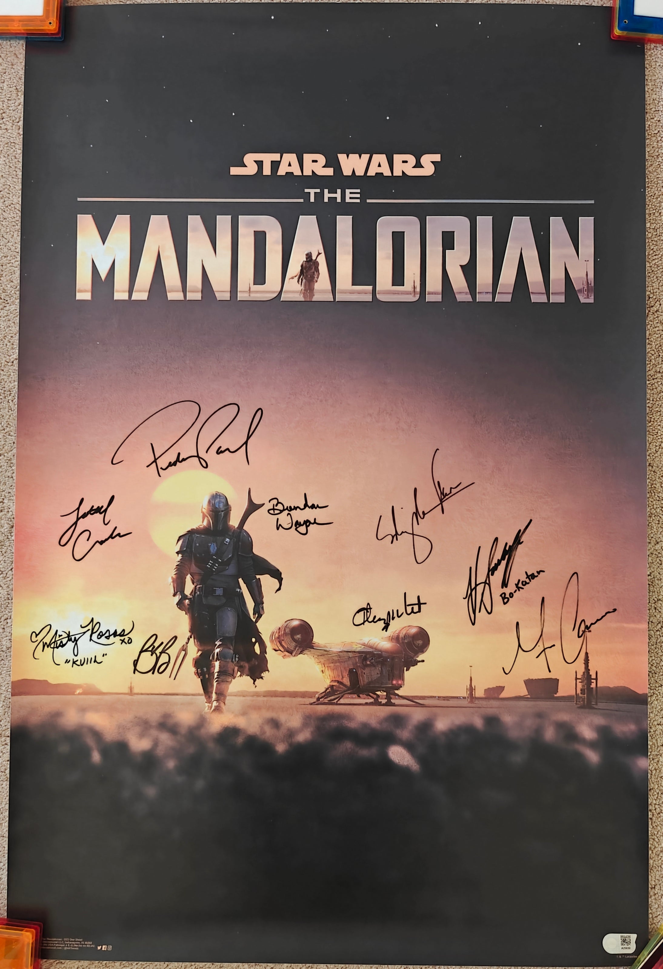 Pedro Pascal +8 Cast Signed Star Wars: The Mandalorian 22x34 Poster (SWAU) w. LOA