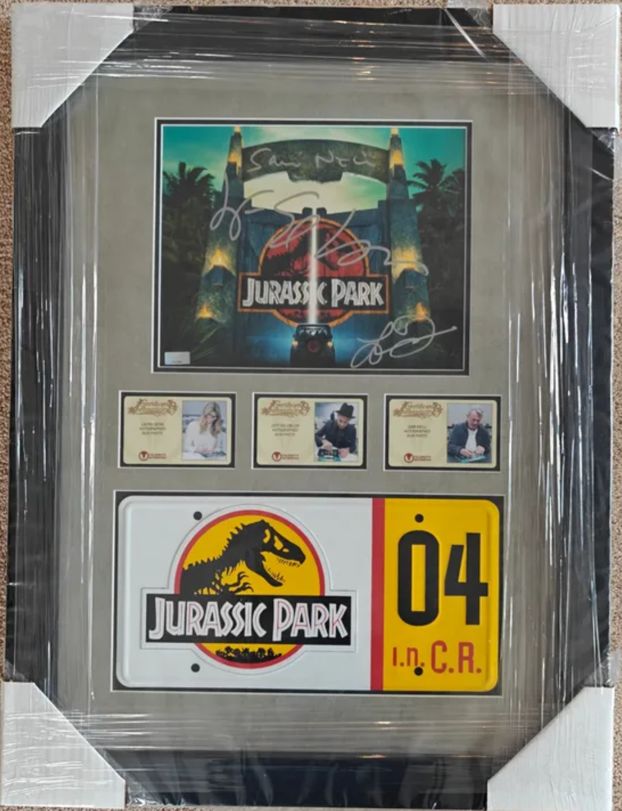 Sam Neill, Laura Dern, Jeff Goldblum Signed Jurassic Park 8x10 Photo License Plate Framed Display