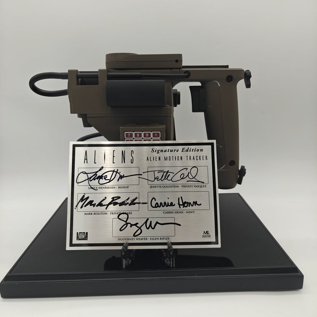 Sigourney Weaver +4 Signed Master Replicas Aliens Motion Tracker 1:1 Prop Replica Limited Edition