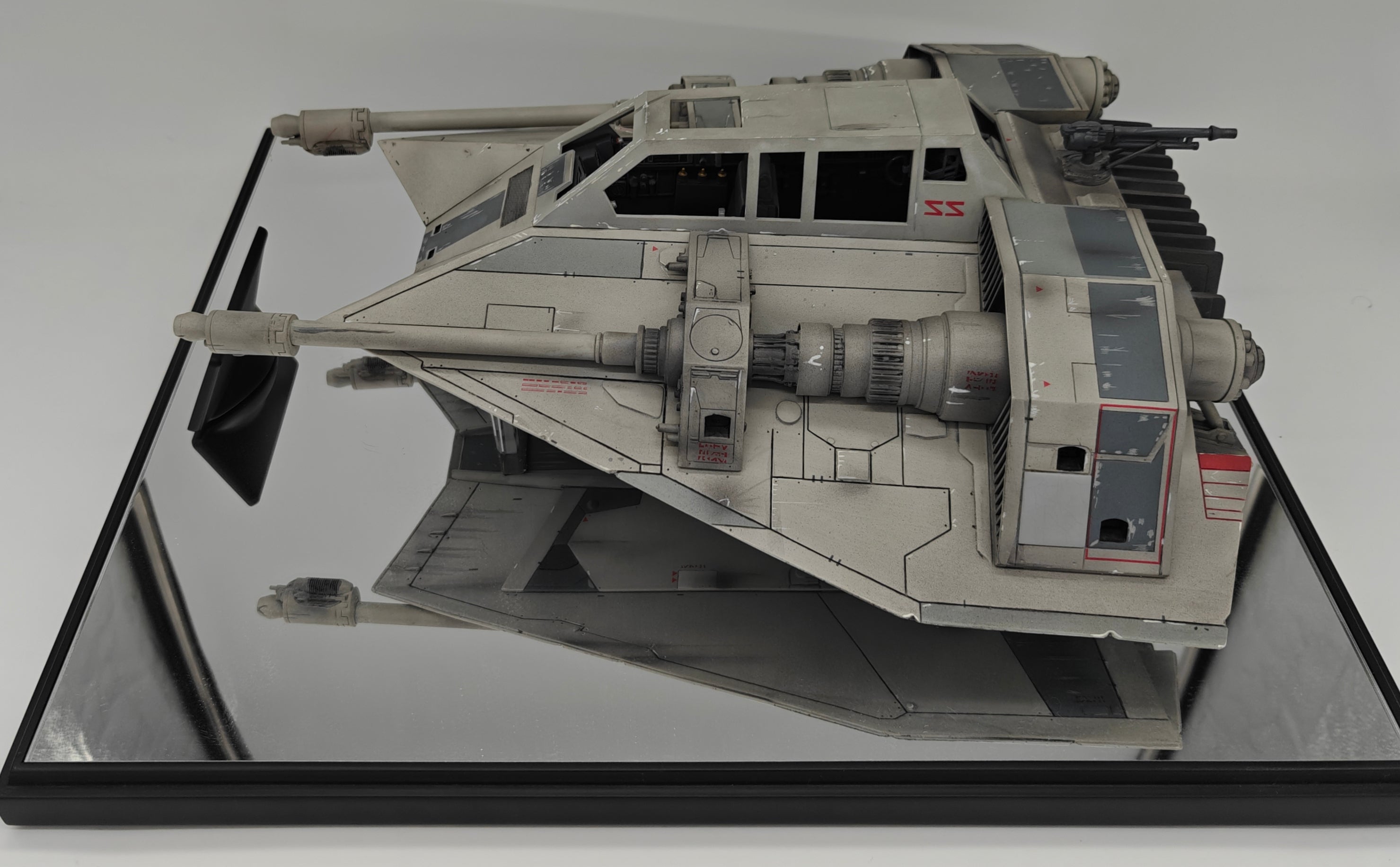 Master Replicas Star Wars Empire Strikes Back Rebel Snowspeeder SW-124 Limited Edition