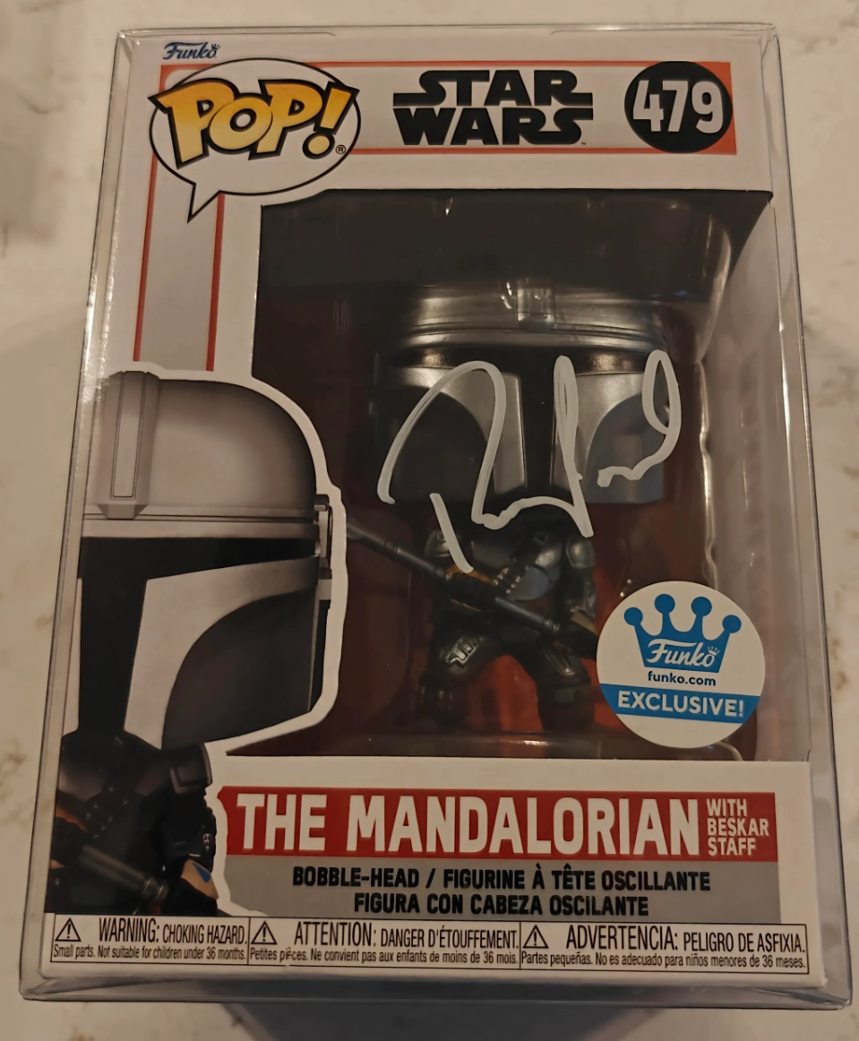 Pedro Pascal Signed Funko Pop! – The Mandalorian with Beskar Staff (#479) – SWAU Witnessed & Funko Exclusive