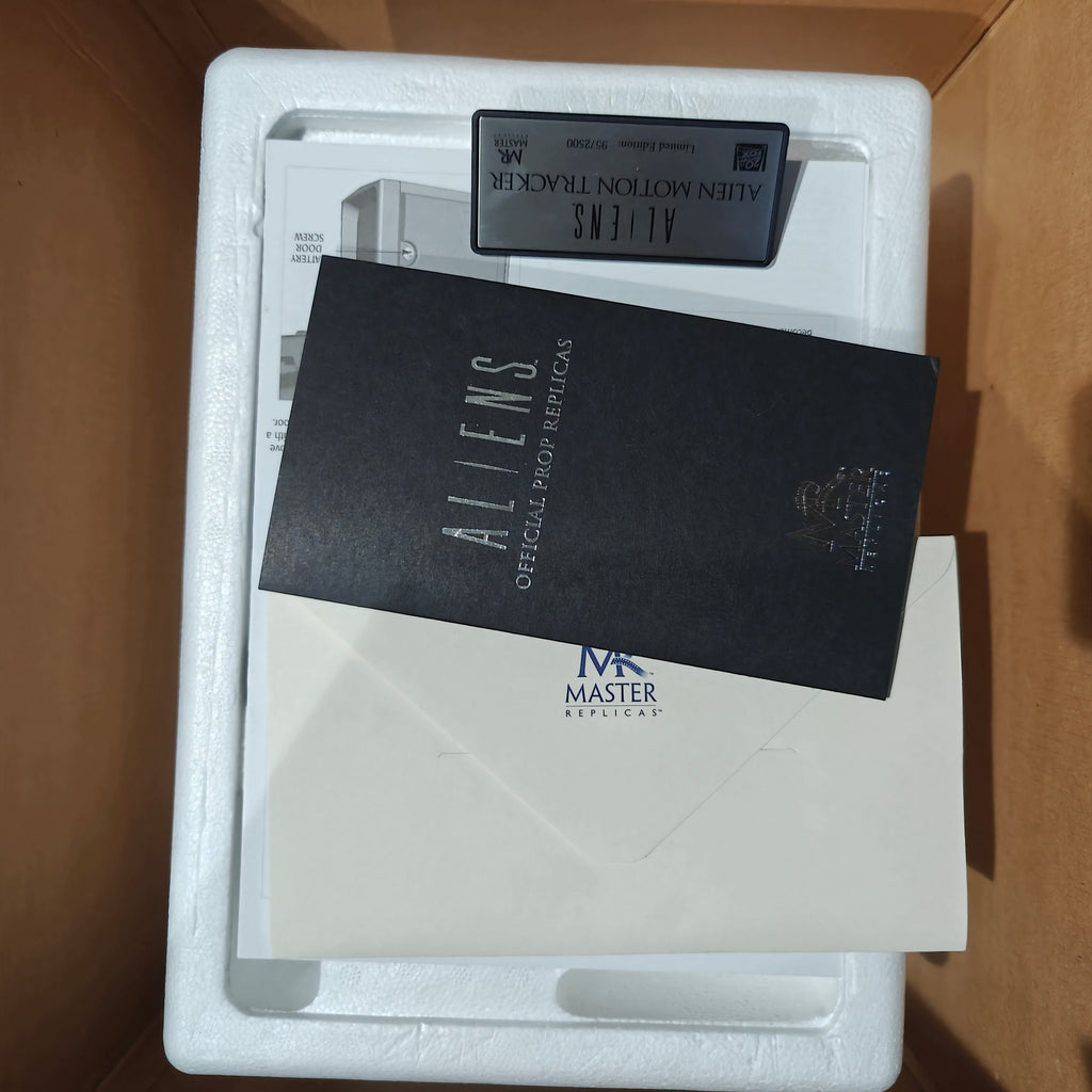 Sigourney Weaver +4 Signed Master Replicas Aliens Motion Tracker 1:1 Prop Replica Limited Edition