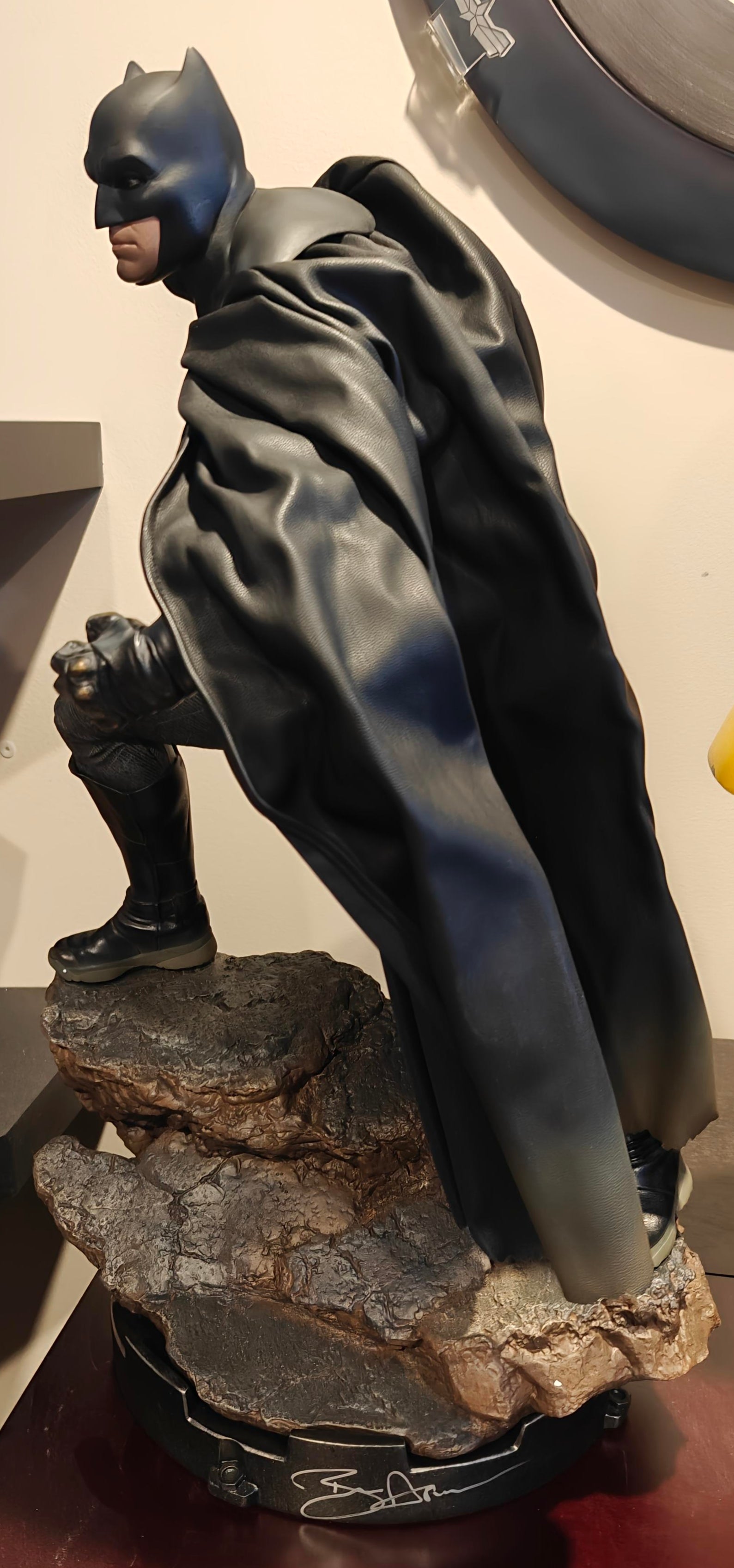 Ben Affleck Signed Sideshow Collectibles Batman Premium Format Statue - Dawn of Justice