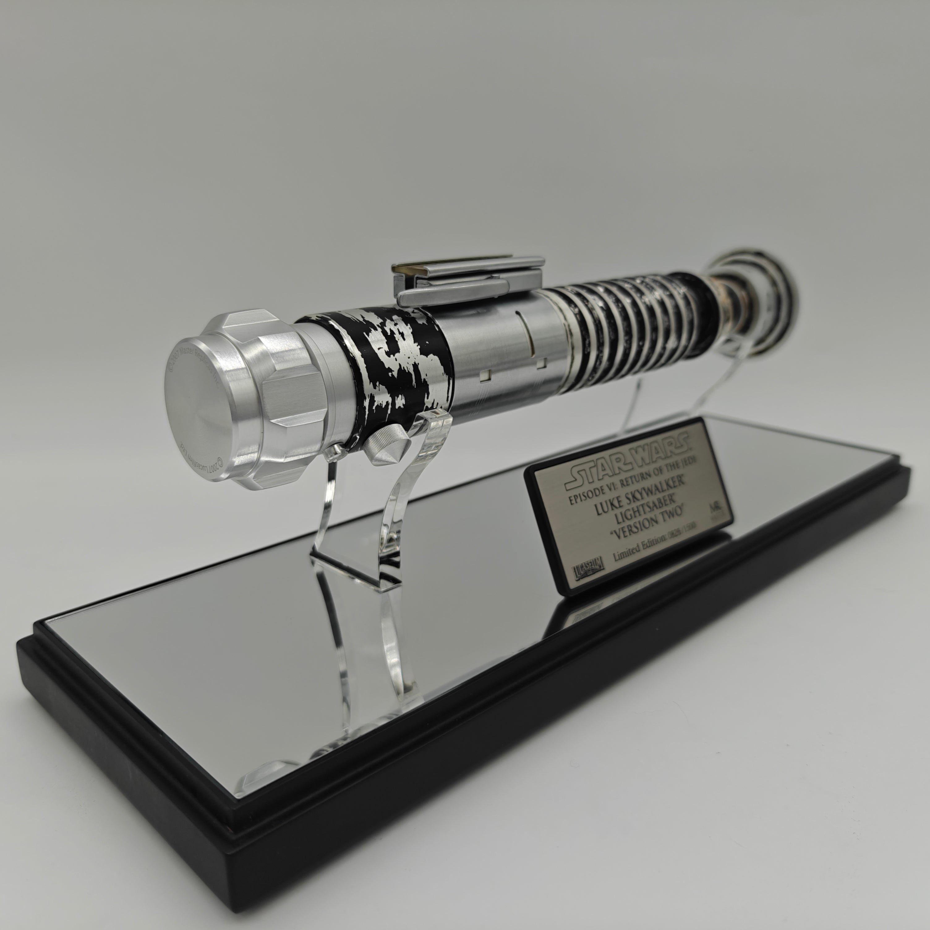 Master Replicas Star Wars Return of the Jedi Luke Skywalker Lightsaber V2 - Limited Edition Prop Replica