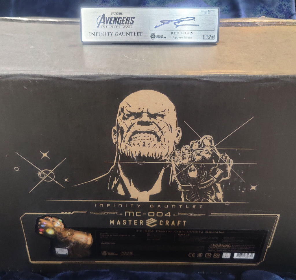 Josh Brolin Signed Beast Kingdom - Marvel Thanos Infinity Gauntlet
