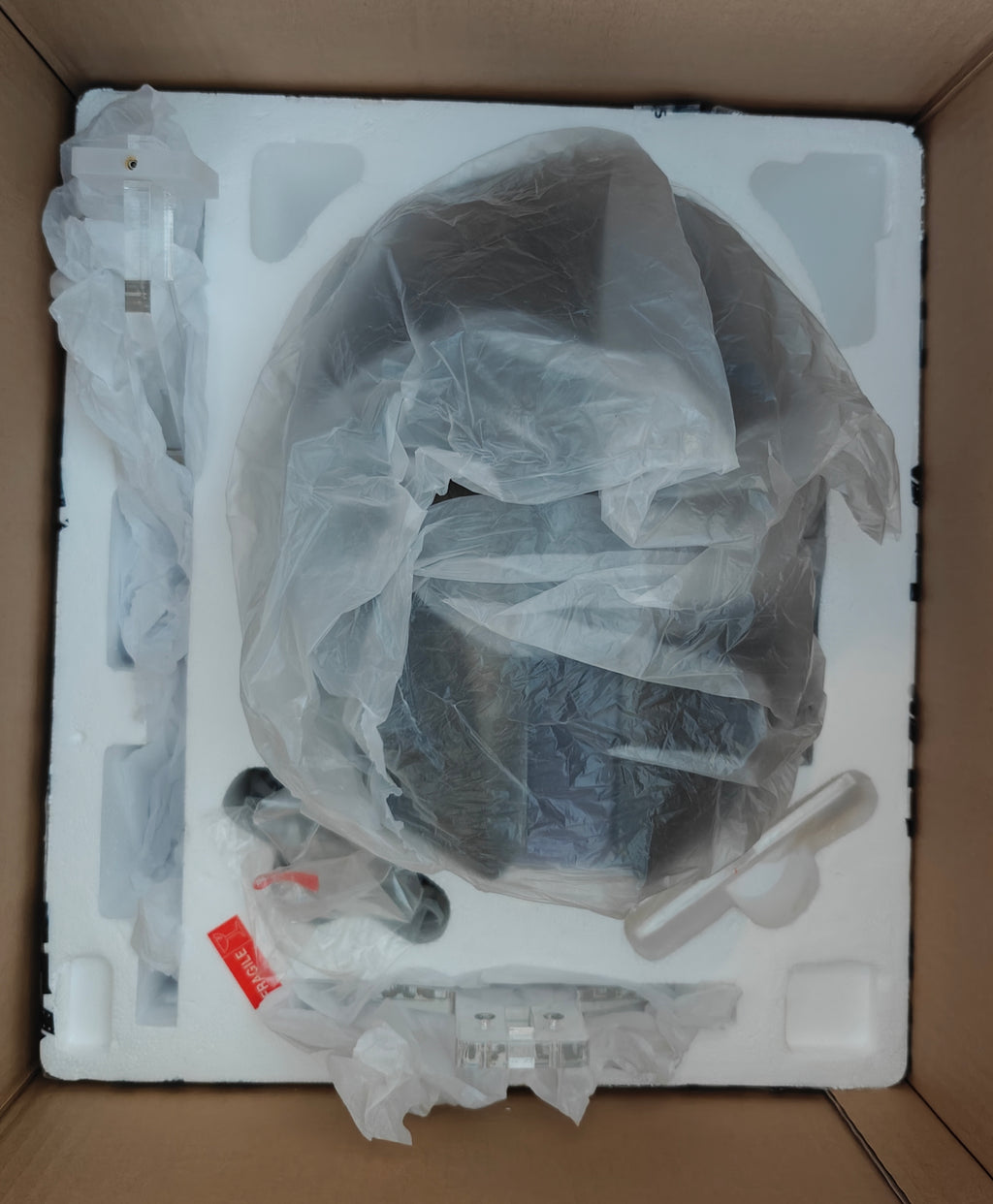 Pedro Pascal +2 Artist Proof EFX Collectibles Mandalorian Limited Edition Helmet (1st Run)
