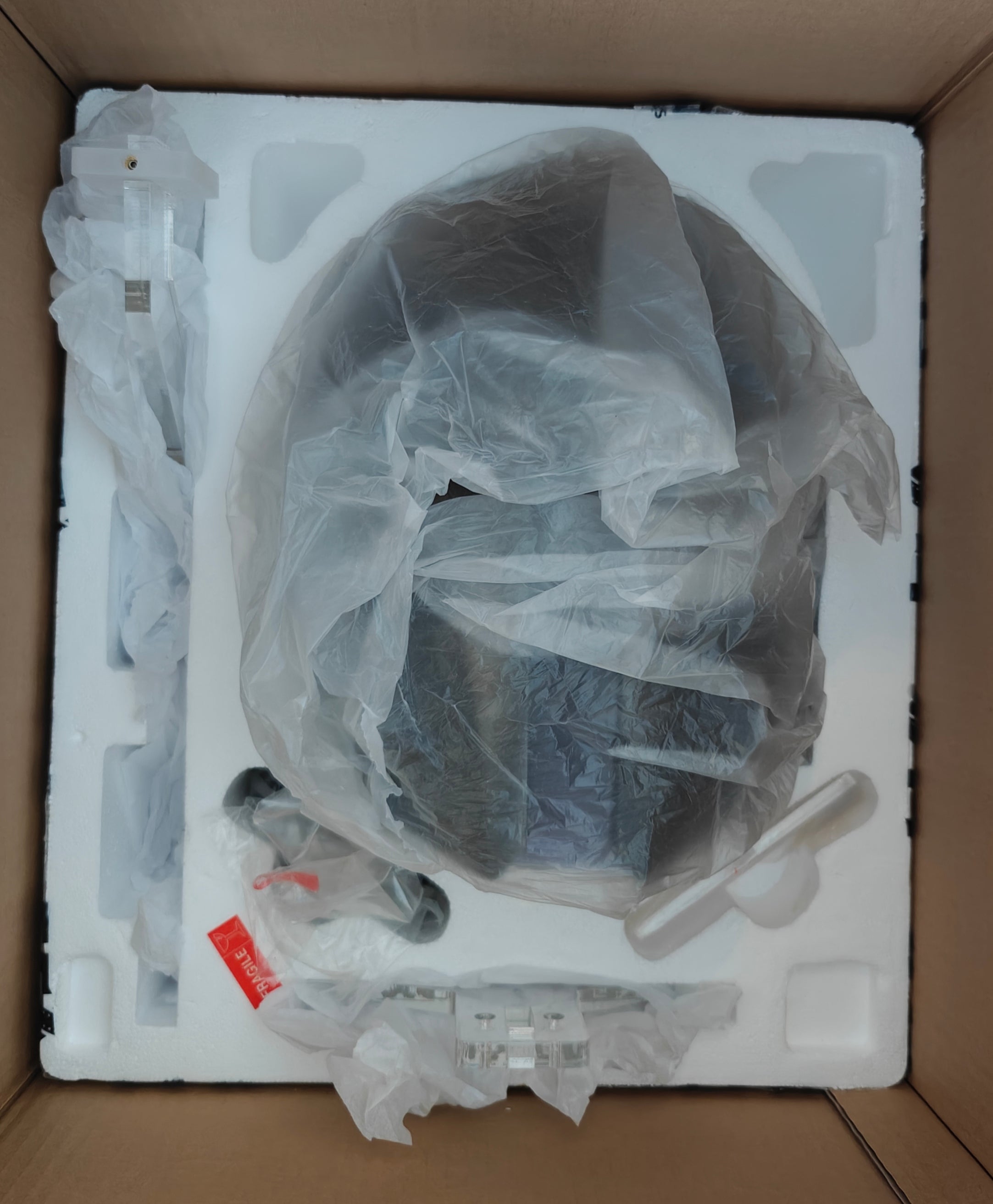 Pedro Pascal +2 Artist Proof EFX Collectibles Mandalorian Limited Edition Helmet (1st Run)
