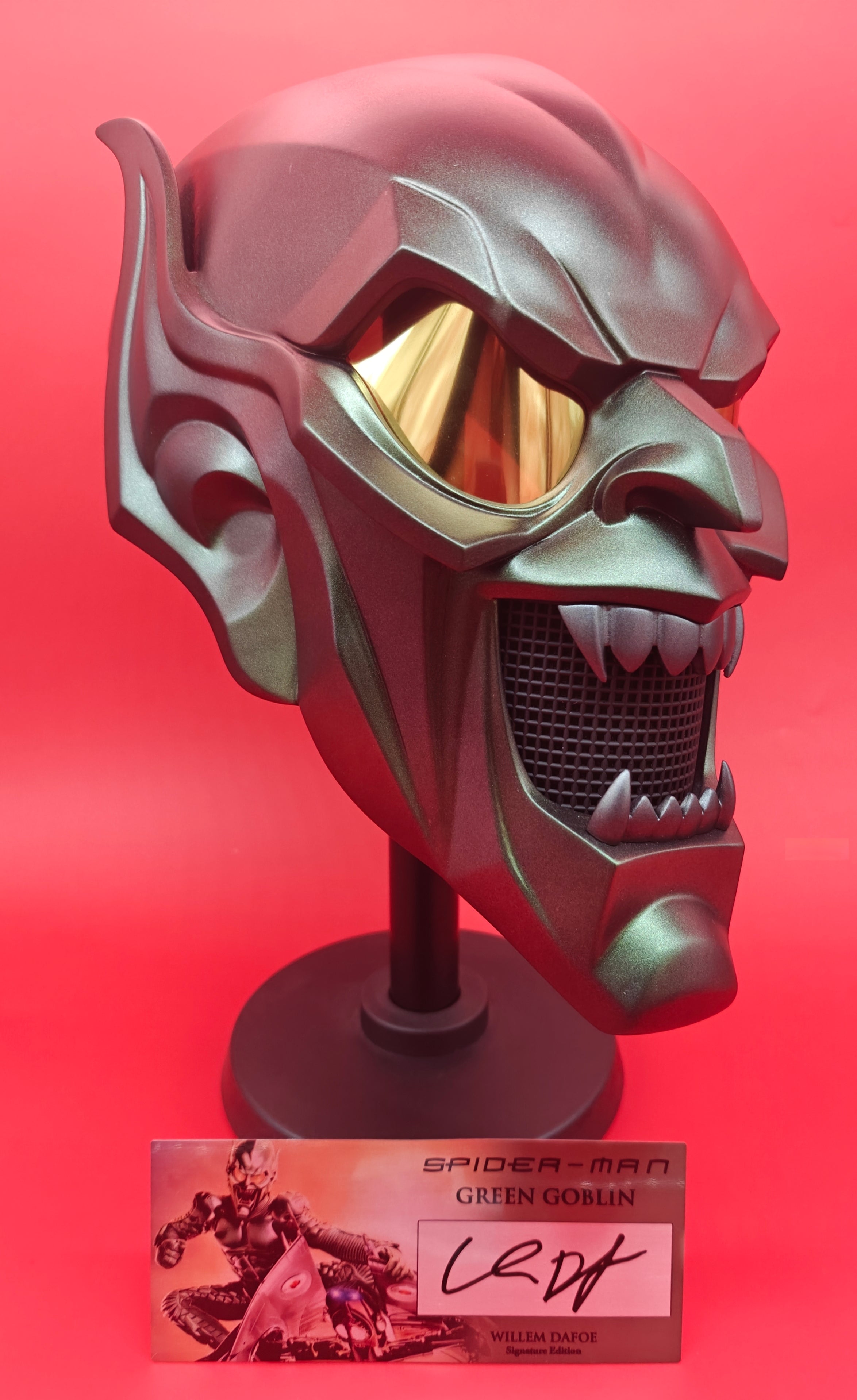 Willem Dafoe Signed Custom 1:1 Green Goblin Helmet from Spider-Man