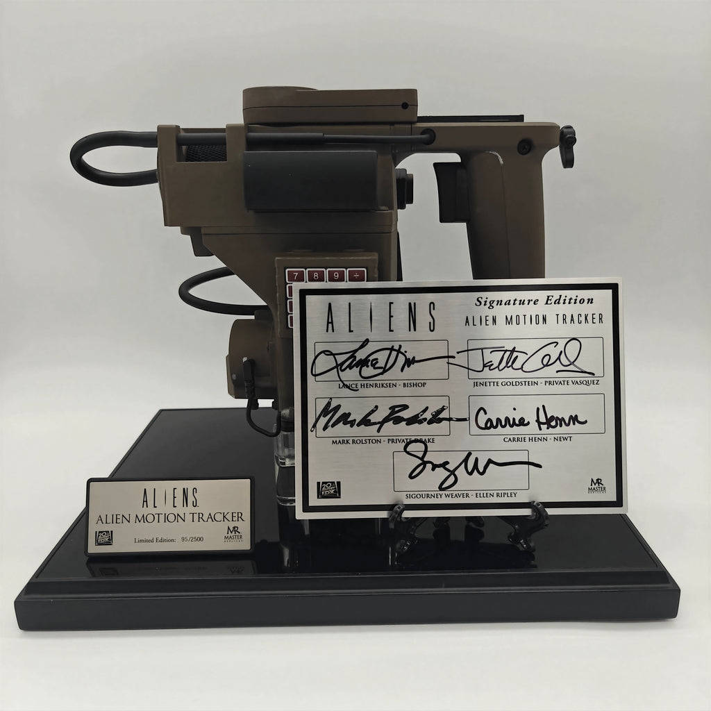 Sigourney Weaver +4 Signed Master Replicas Aliens Motion Tracker 1:1 Prop Replica Limited Edition
