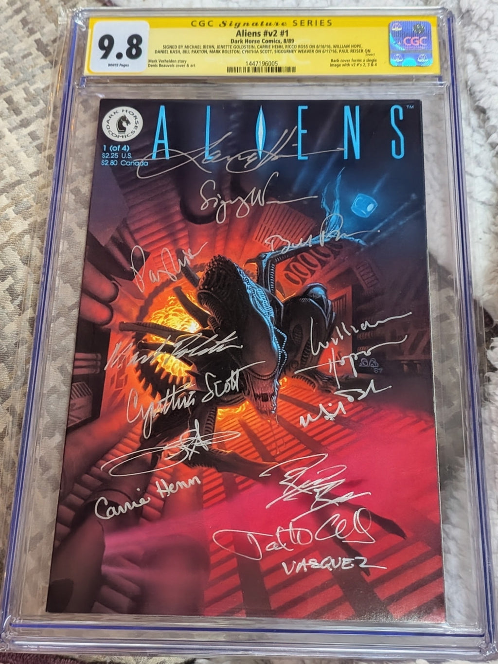 Sigourney Weaver, Bill Paxton, Lance Henriksen +9 Cast-Signed Dark Horse Comics Aliens #v2 #1 (1989) CGC Signature Series 9.8