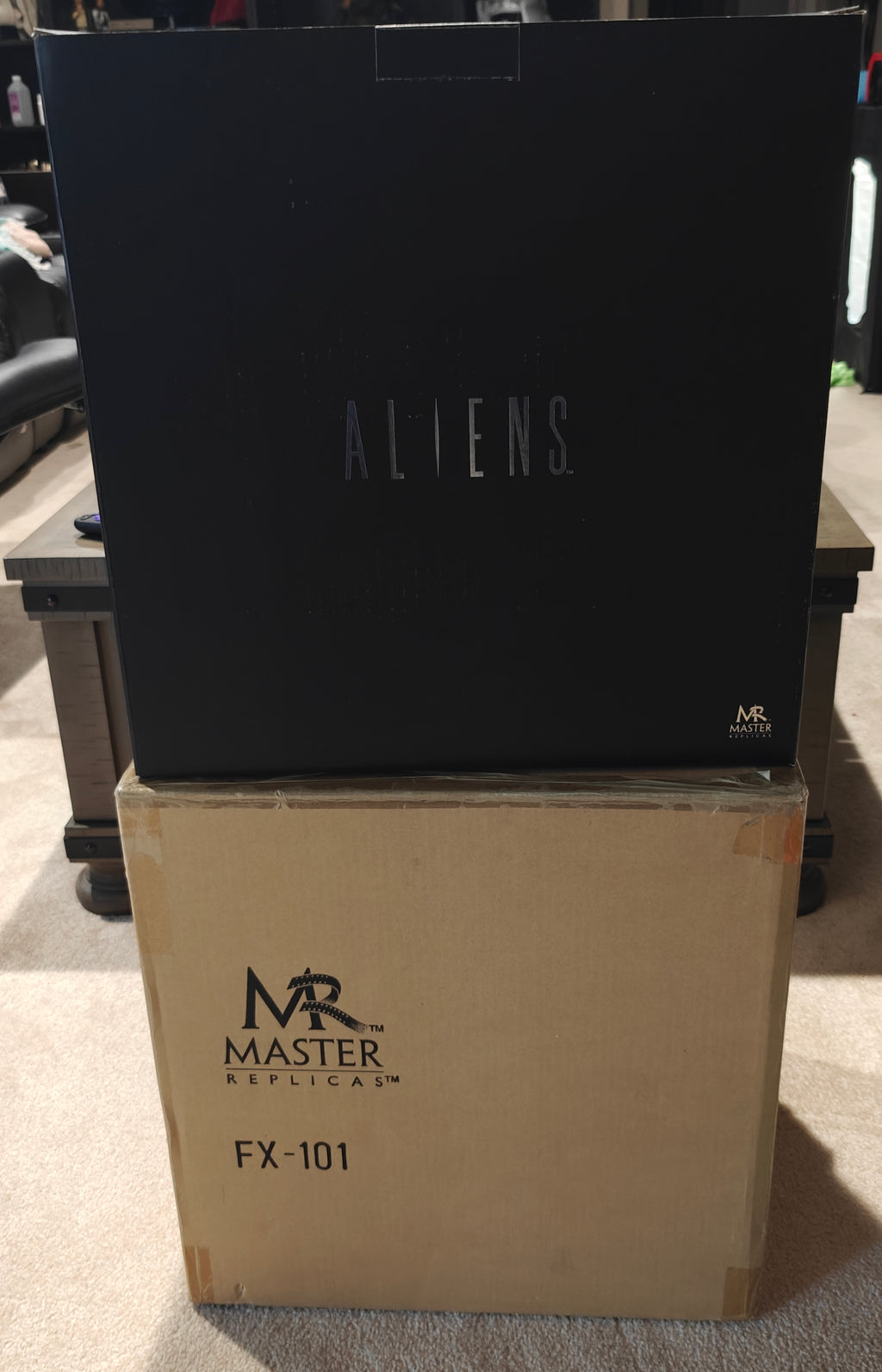 Sigourney Weaver +4 Signed Master Replicas Aliens Motion Tracker 1:1 Prop Replica Limited Edition