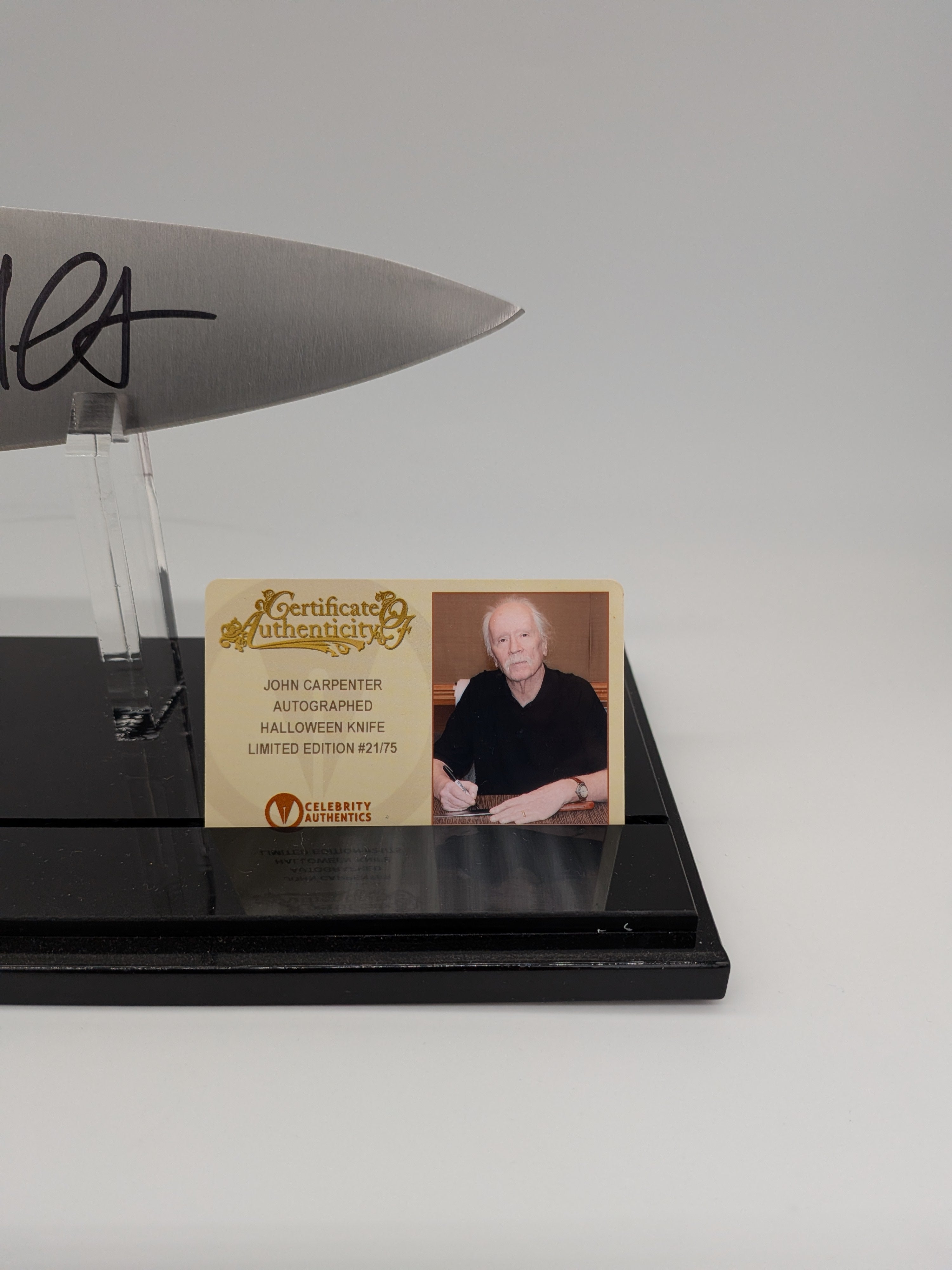 Jamie Lee Curtis, Nick Castle, and John Carpenter Signed Halloween 1:1 Knife Replica w. Display Case - #21/75 Worldwide