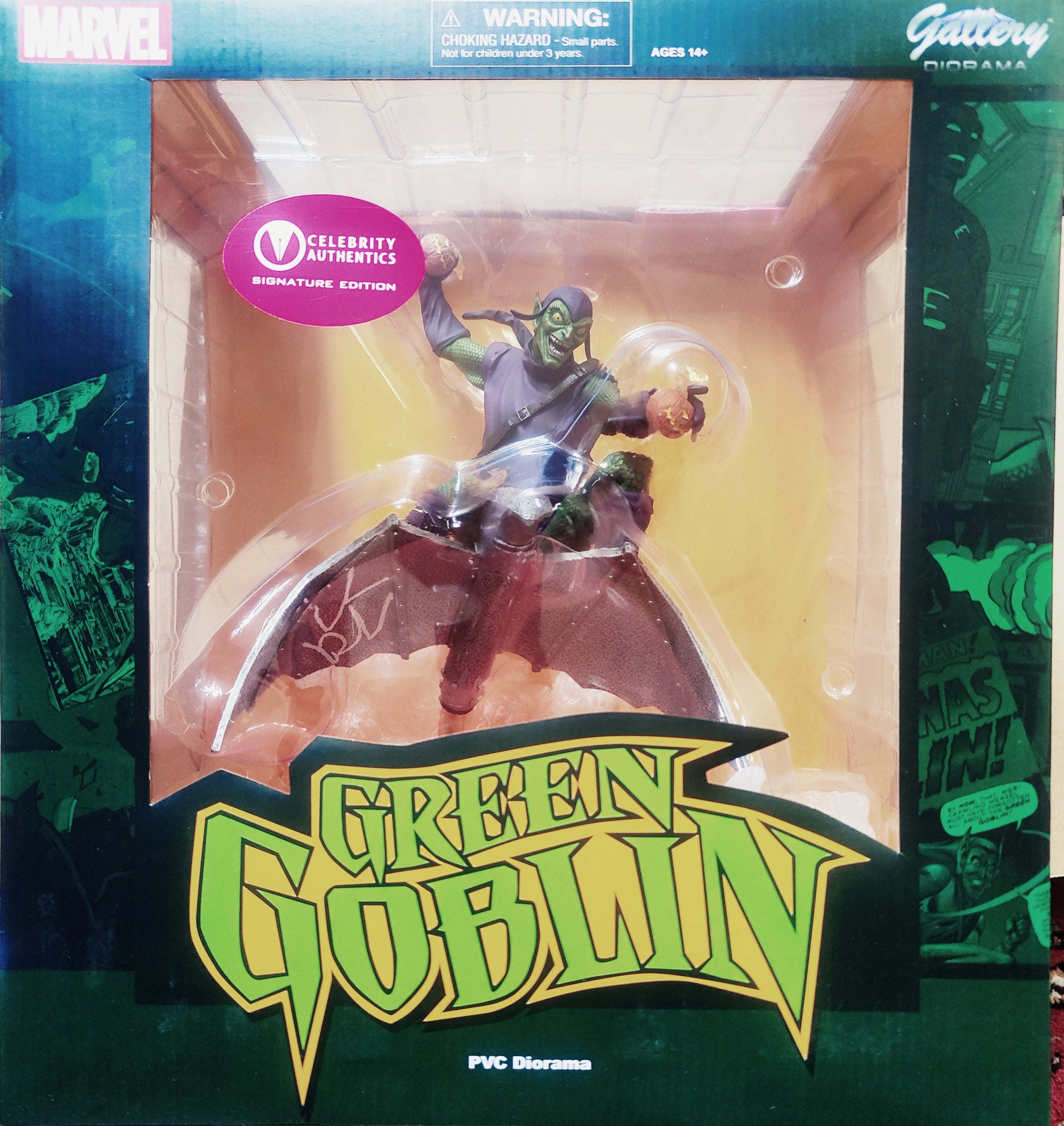 Willem Dafoe Signed Marvel Gallery Green Goblin Deluxe Statue Diamond Select Statue