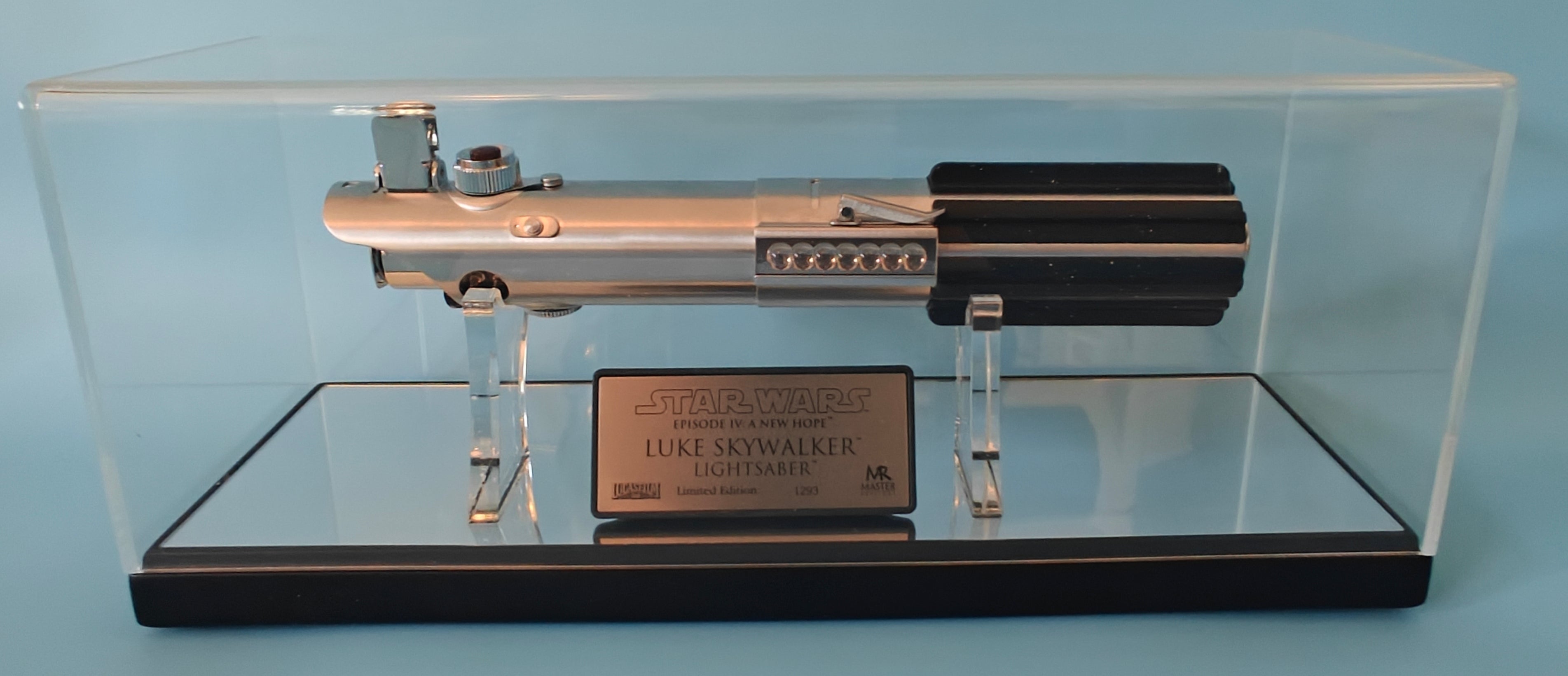 Master Replicas Star Wars Luke Skywalker Lightsaber A New Hope SW-148 Limited Edition Prop Replica