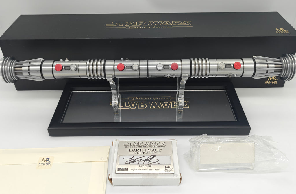 Master Replicas Darth Maul TPM EP1 Lightsaber Signature Edition SW-108S Signed by Ray Park
