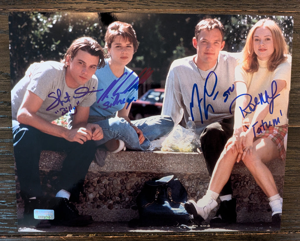 Rose McGowan, Matthew Lillard, Skeet Ulrich, Neve Campbell Signed 8x10 Scream Cast 8x10 Photo (1996)