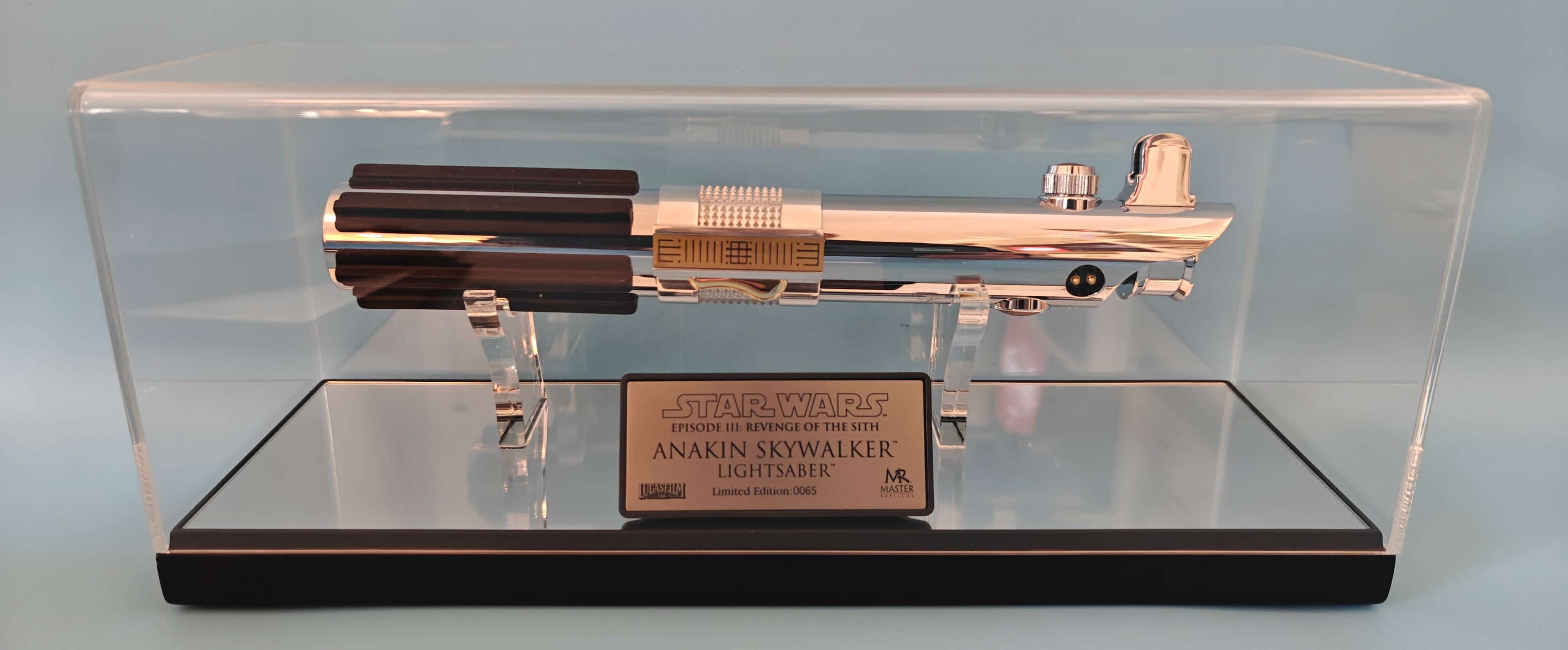 Master Replicas Star Wars Anakin Skywalker Lightsaber Revenge of the Sith SW-131 Limited Edition Prop Replica