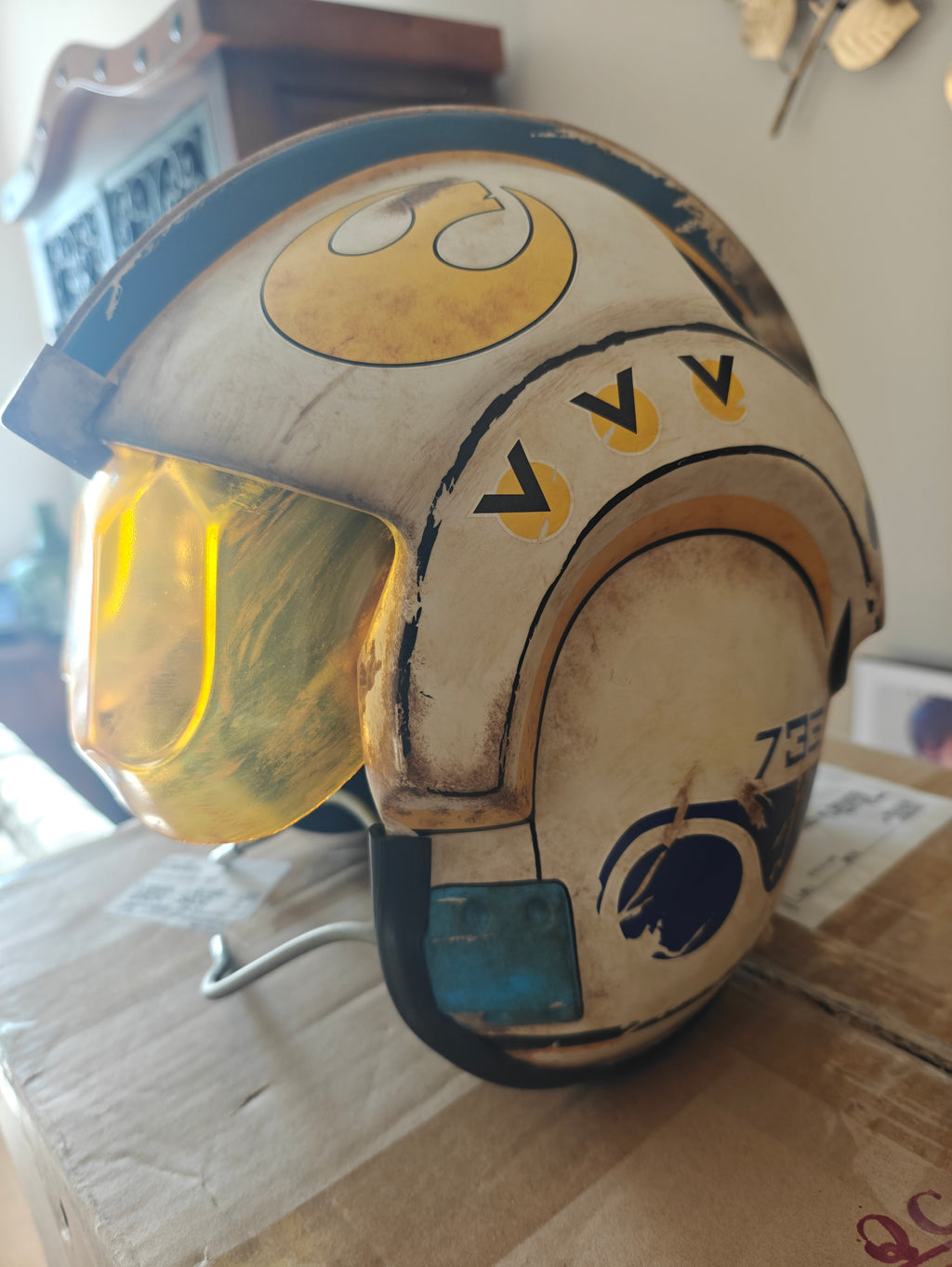 Anovos Star Wars TFA Rey Salvaged X-Wing Helmet 1:1 Full Scale