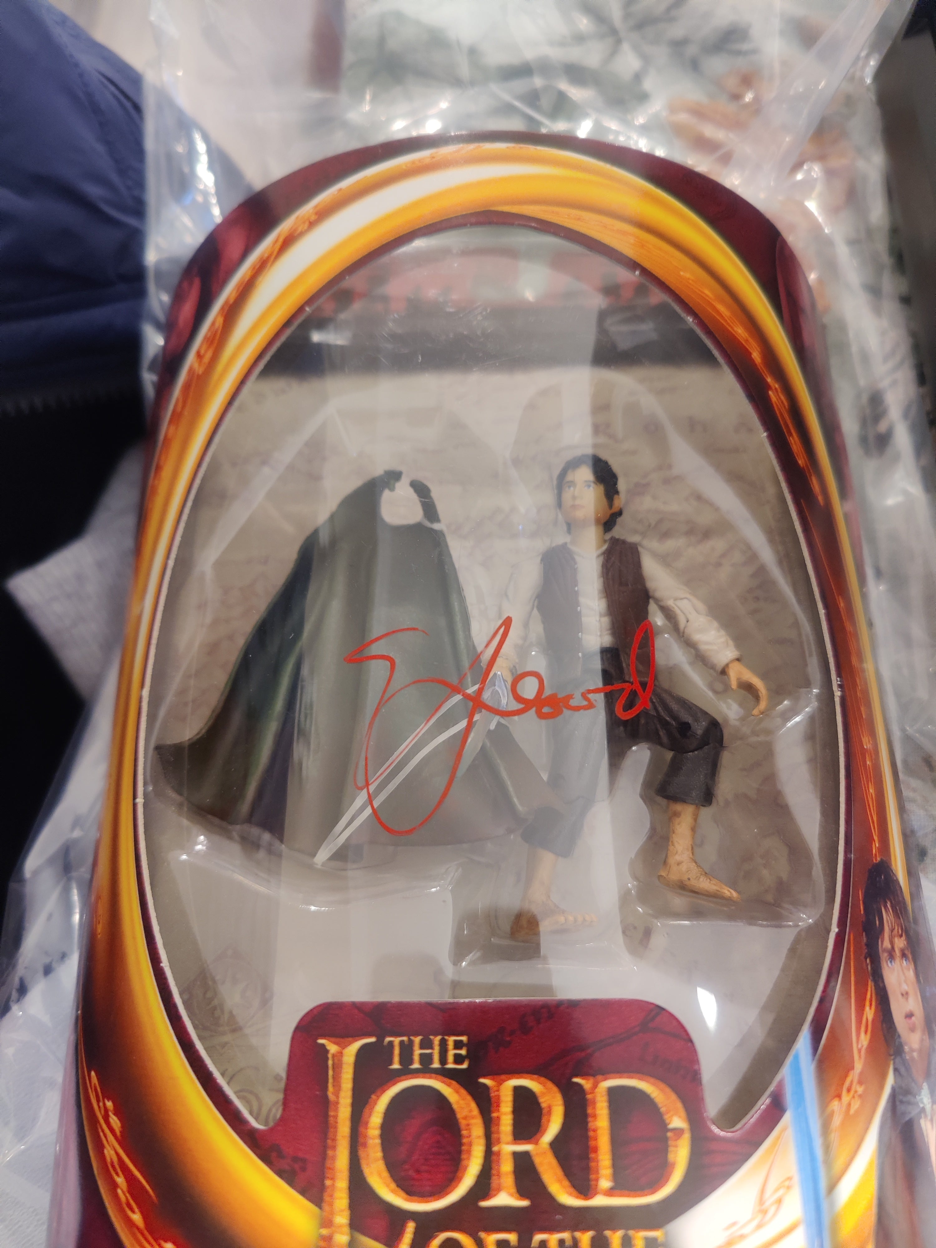 Elijah Wood Signed Lord of the Rings (LOTR) Two Towers Frodo Light Up Sting Sword Figure by ToyBiz