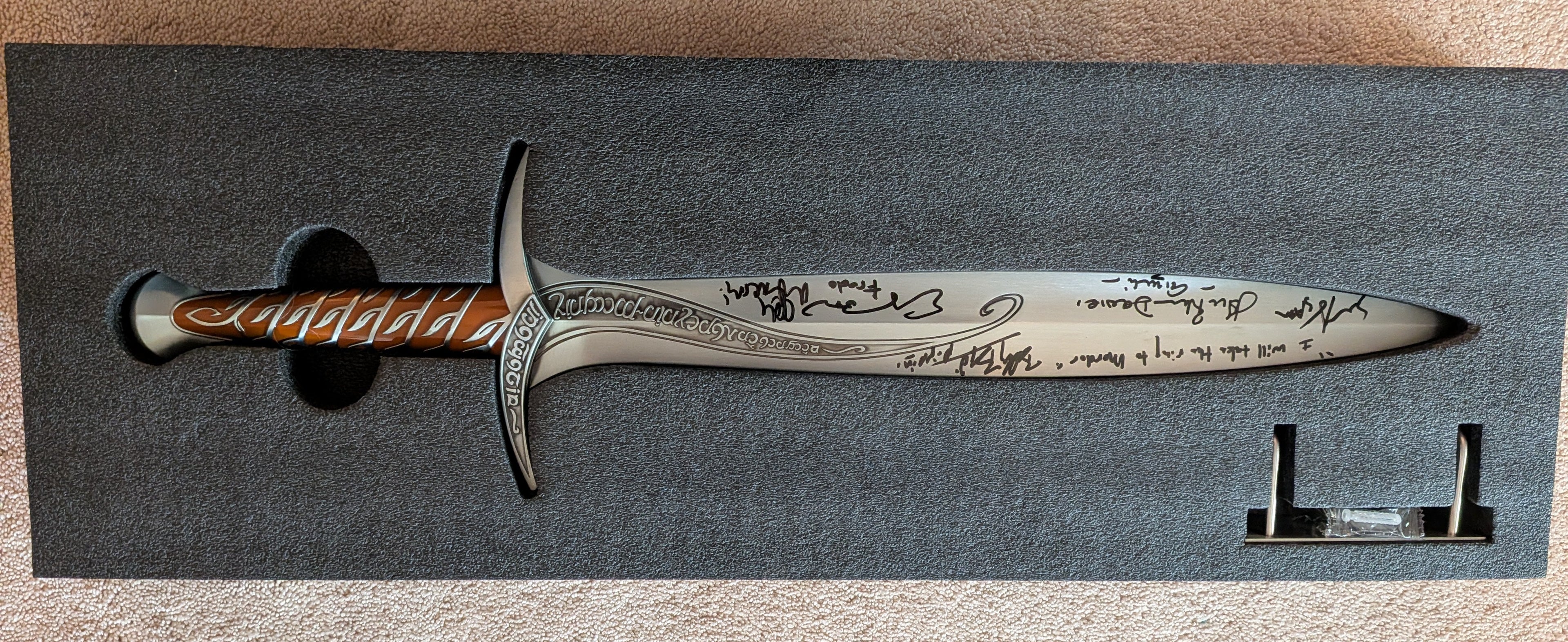 Multi-Signed Wētā Workshop x FAN EXPO Exclusive – 25th Anniversary Lord of the Rings 1:1 Scale Sting Sword Replica Limited Edition