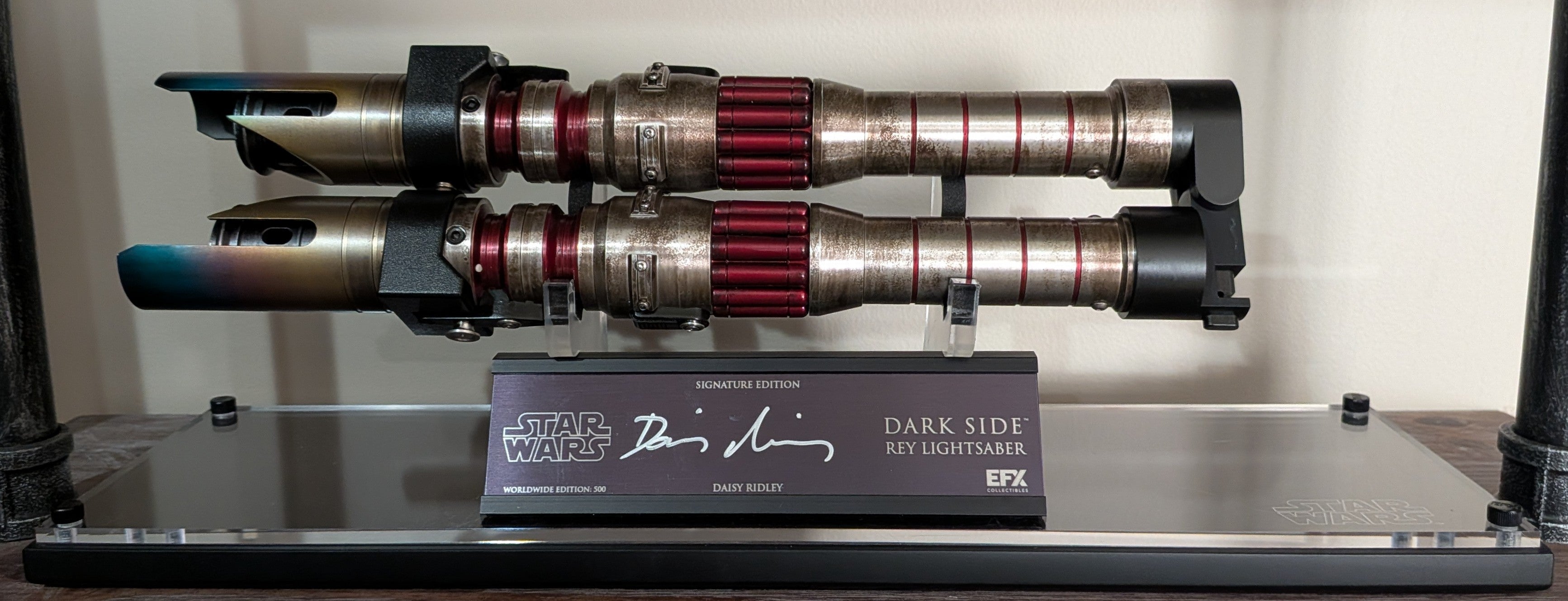 Daisy Ridley Signed “Dark Side Rey” Double Lightsaber Prop Replica – EFX Collectibles – 1:1 Scale Limited Edition (500) – Beckett Witnessed Signature Plaque