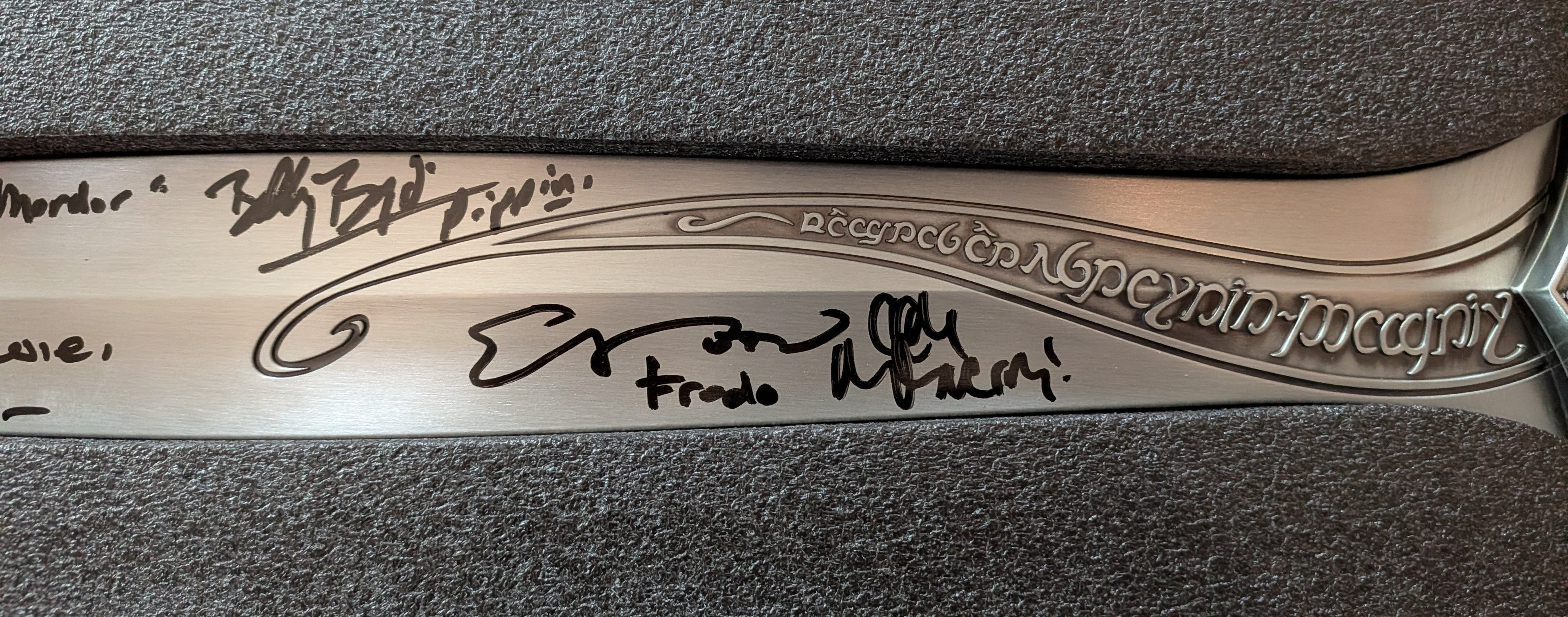 Multi-Signed Wētā Workshop x FAN EXPO Exclusive – 25th Anniversary Lord of the Rings 1:1 Scale Sting Sword Replica Limited Edition