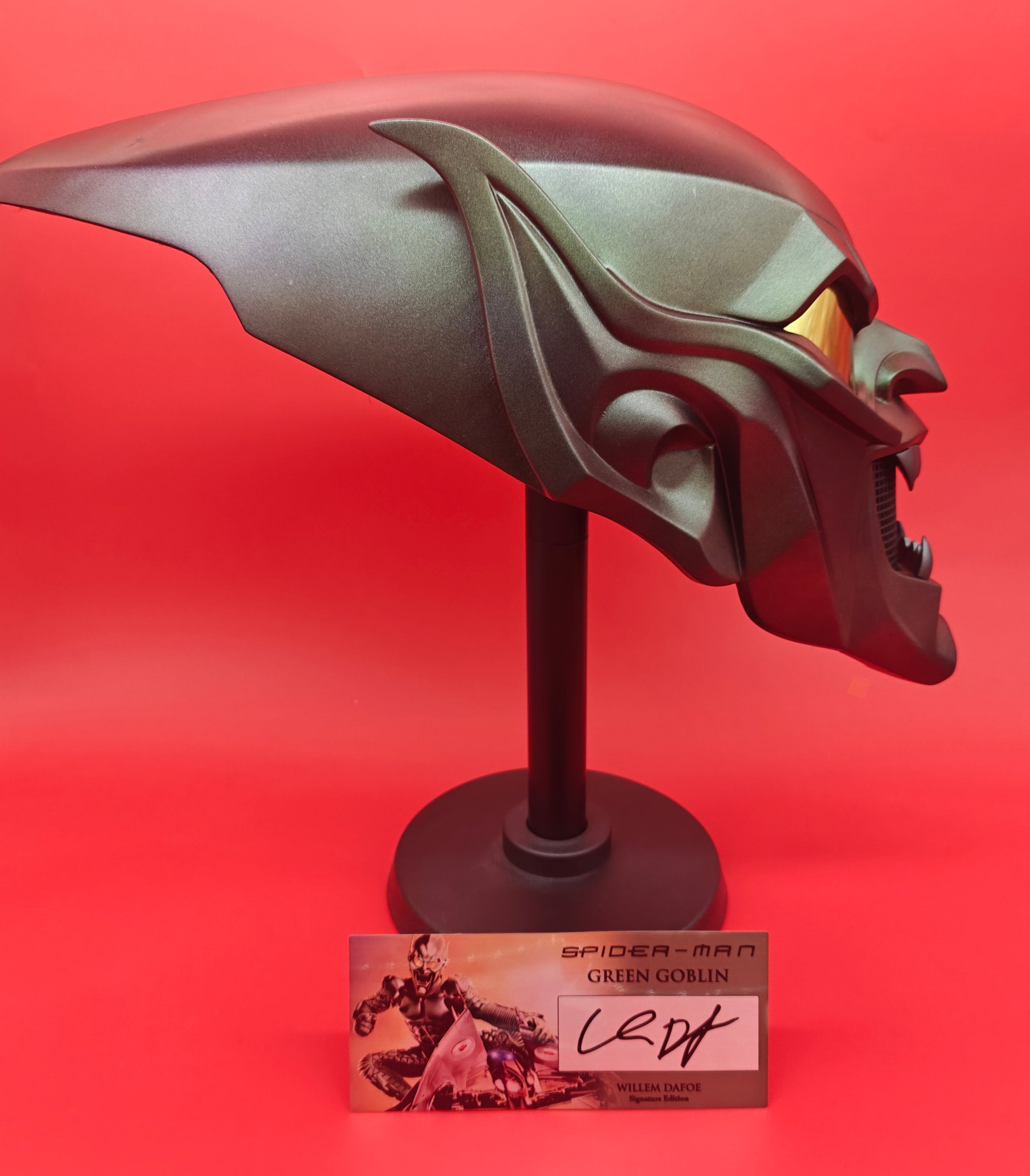 Willem Dafoe Signed Custom 1:1 Green Goblin Helmet from Spider-Man