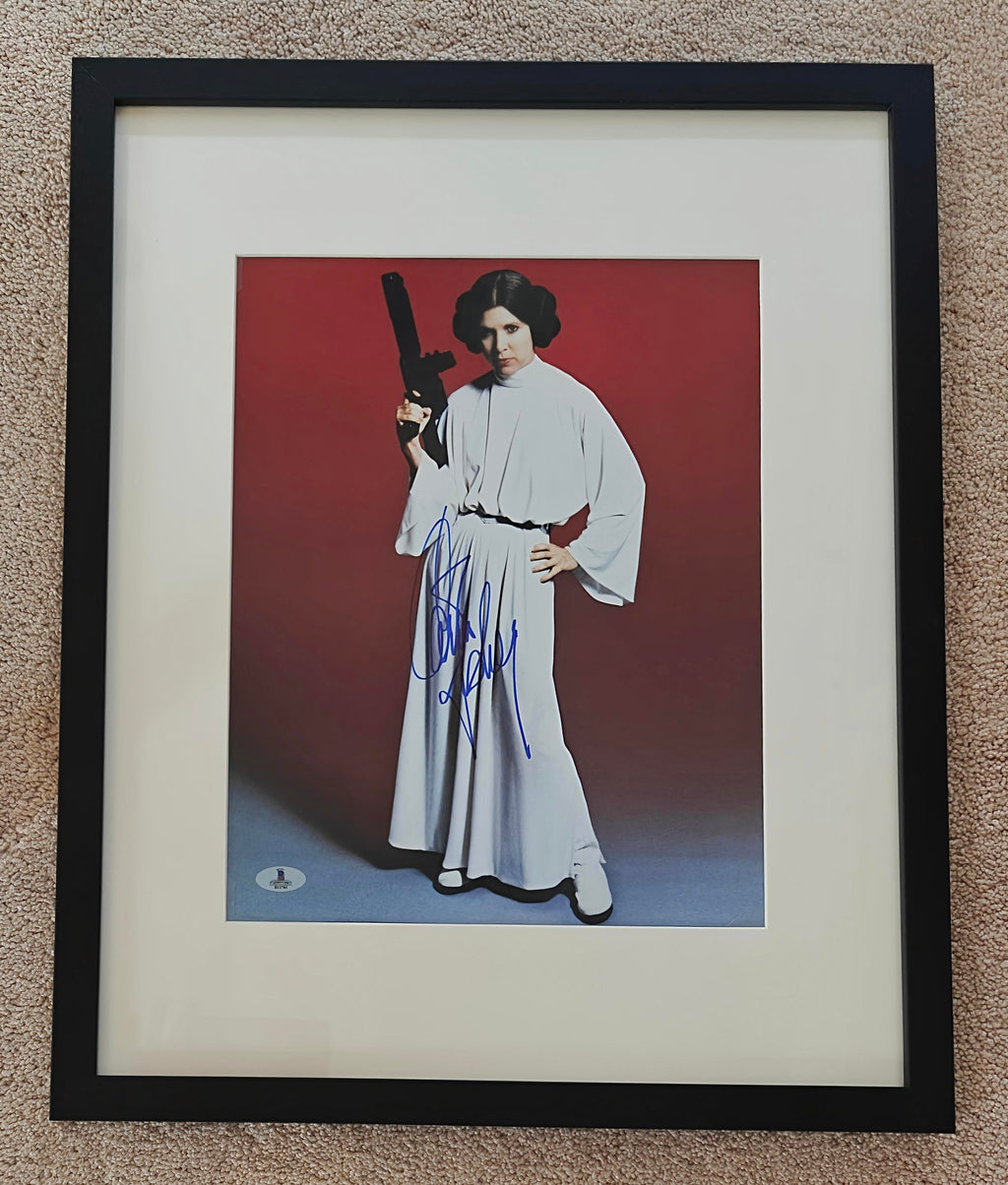Carrie Fisher as Princess Leia Signed 11x14 Photo (Beckett) Star Wars in 16x20 Studio-Grade Frame