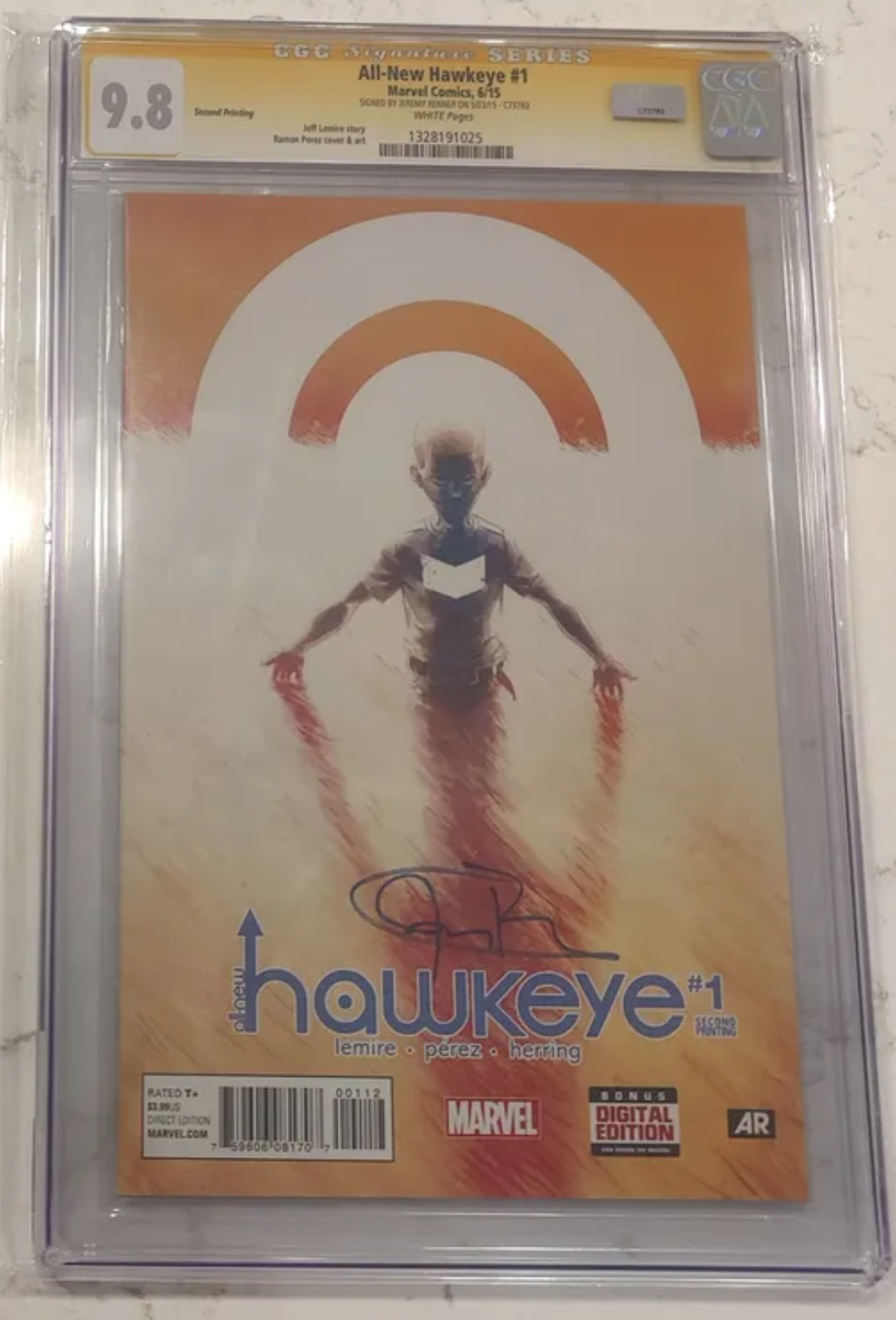 Jeremy Renner Signed All-New Hawkeye #1 CGC Signature Series 9.8 (2015)