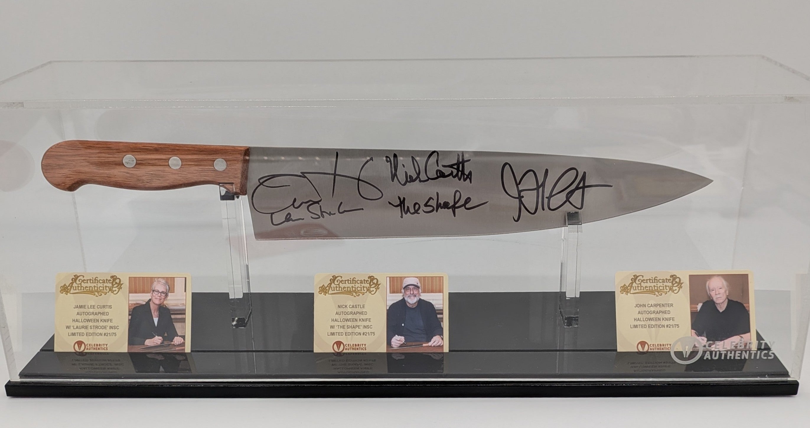 Jamie Lee Curtis, Nick Castle, and John Carpenter Signed Halloween 1:1 Knife Replica w. Display Case - #21/75 Worldwide