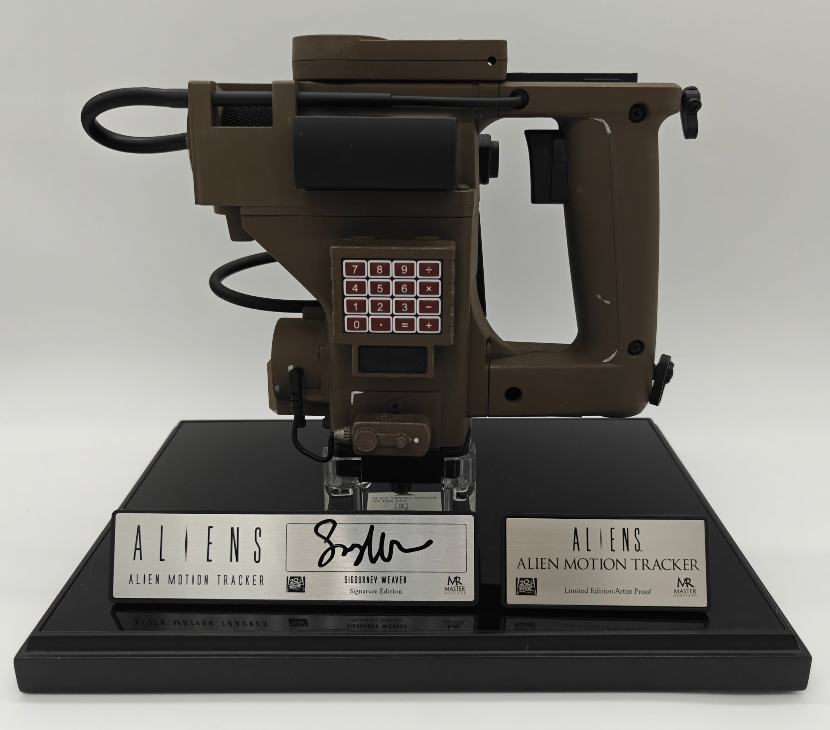 Sigourney Weaver Signed Artist Proof Master Replicas Aliens Motion Tracker 1:1 Prop Limited Edition